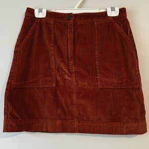 GAP Pumpkin Spice Orange corduroy skirt with big front pockets Sz 6